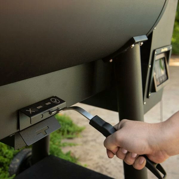 Broil King Crown Pellet 400 Electric Pellet Grill & Smoker 493051 BBQs & Smokers 9 Broil King Crown Pellet 400 Electric Pellet Grill & Smoker 493051 BBQs & Smokers