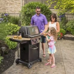 Broil King MONARCH 340 BBQ With Side Burner