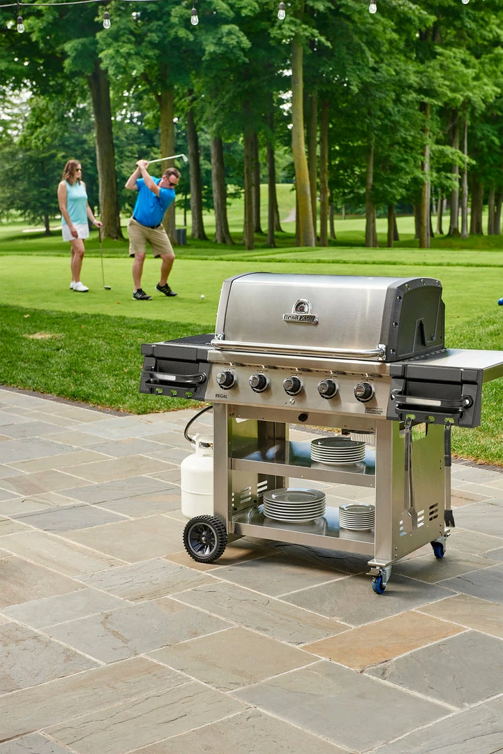 BBQs & Smokers Broil King REGAL S510 5-Burner Commercial BBQ 13 BBQs & Smokers Broil King REGAL S510 5-Burner Commercial BBQ