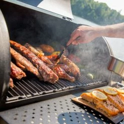 Broil King Regal Charcoal Offset 500/XL Smoker Grill 958050 BBQs & Smokers