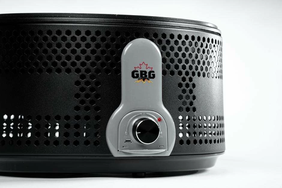 Georgian Bay Grills Charcoal Grill - Hotstone 3 Georgian Bay Grills Charcoal Grill - Hotstone