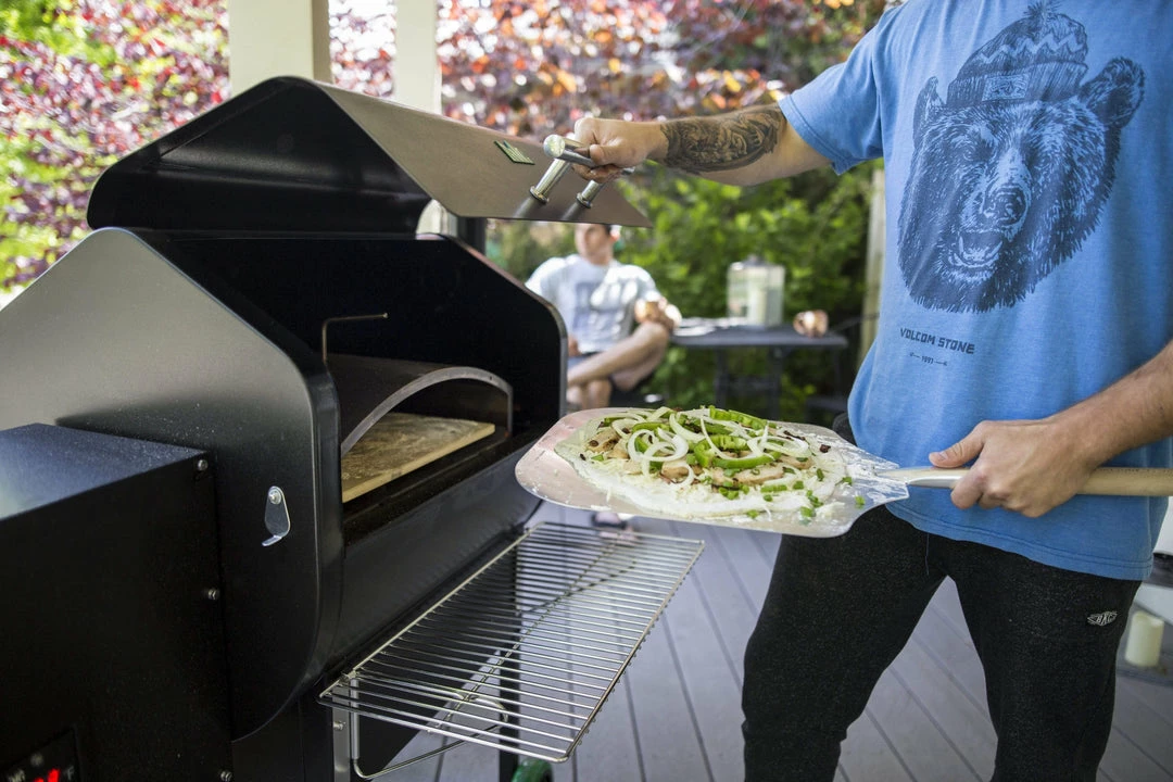 Green Mountain Grills Wood Fired Pizza Attachment GMG-4023 (Peak/Ledge/DB/JB) 7 Green Mountain Grills Wood Fired Pizza Attachment GMG-4023 (Peak/Ledge/DB/JB)