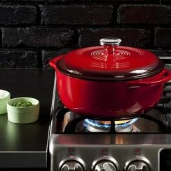 Lodge - Enameled Cast Iron Dutch Oven (4.5 Quart)