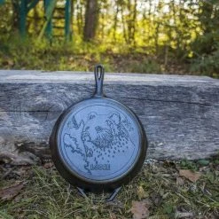 Lodge Wildlife Collection - Cast Iron Skillet 12