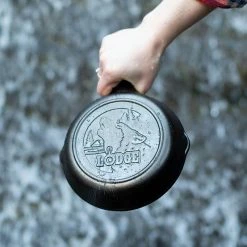 BBQ Accessories Lodge Wildlife Collection - Cast Iron Skillet 6.5" W/ Wolf Scene