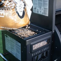 BBQs & Smokers Louisiana Grills 800 Black Label Series Pellet Grill With WIFI Control