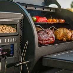 BBQs & Smokers Louisiana Grills 800 Black Label Series Pellet Grill With WIFI Control