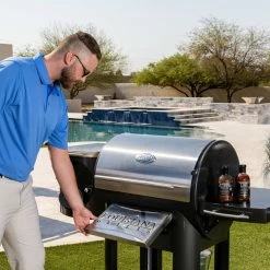 Louisiana Grills Founders Legacy 800 Pellet Grill BBQs & Smokers