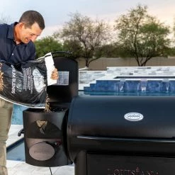 Louisiana Grills Founders Series Premier 800 Pellet Grill