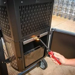 Masterbuilt Gravity Series 560 Digital Charcoal BBQ Grill & Smoker BBQs & Smokers