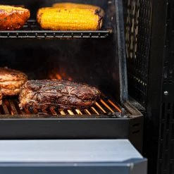 Masterbuilt Gravity Series 800 Digital Charcoal Griddle + Grill + Smoker