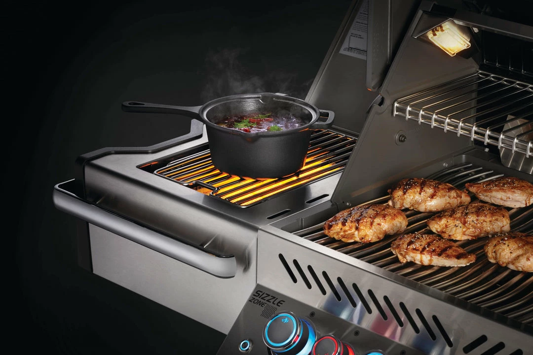 Napoleon Cast Iron Sauce Pan W/ Lid 2 Napoleon Cast Iron Sauce Pan W/ Lid