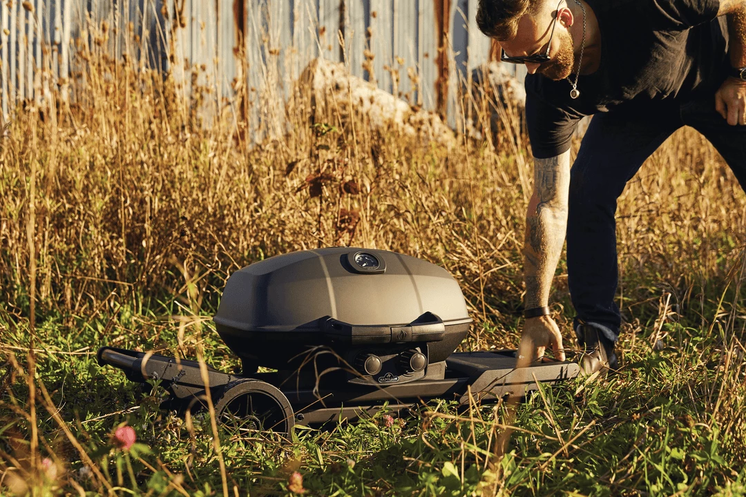 BBQs & Smokers Napoleon PHANTOM TravelQ PRO 285 Portable Gas BBQ With Scissor Cart (Matte Black) 11 BBQs & Smokers Napoleon PHANTOM TravelQ PRO 285 Portable Gas BBQ With Scissor Cart (Matte Black)