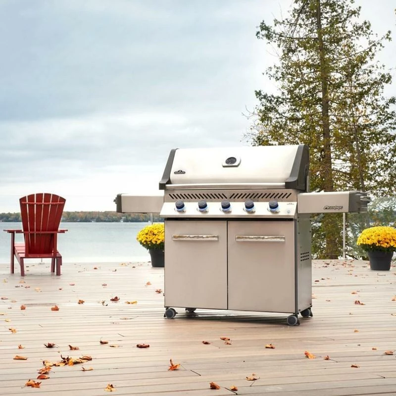 Napoleon Prestige 665 Stainless Steel (P665SS) BBQs & Smokers 3 Napoleon Prestige 665 Stainless Steel (P665SS) BBQs & Smokers
