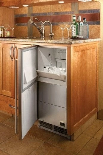 Perlick 15" Ada Compliant Clear Ice Maker With Stainless Steel Solid Door Hinge H50IMS-ADR 2 Perlick 15" Ada Compliant Clear Ice Maker With Stainless Steel Solid Door Hinge H50IMS-ADR