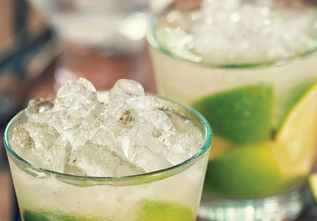 Perlick 15" Ada Compliant Cubelet Ice Maker With Stainless Steel Solid Door Hin H80CIMS-ADL 2 Perlick 15" Ada Compliant Cubelet Ice Maker With Stainless Steel Solid Door Hin H80CIMS-ADL