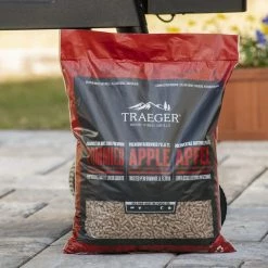 Traeger Apple Wood Pellets 20 Lb Bag