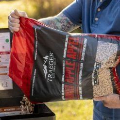 Traeger Apple Wood Pellets 20 Lb Bag