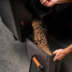 Traeger BAC615 - Staydry Pellet Bin & Lid BBQ Accessories