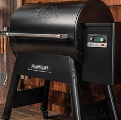Traeger Ironwood 650 Pellet Grill TFB65BLFC BBQs & Smokers