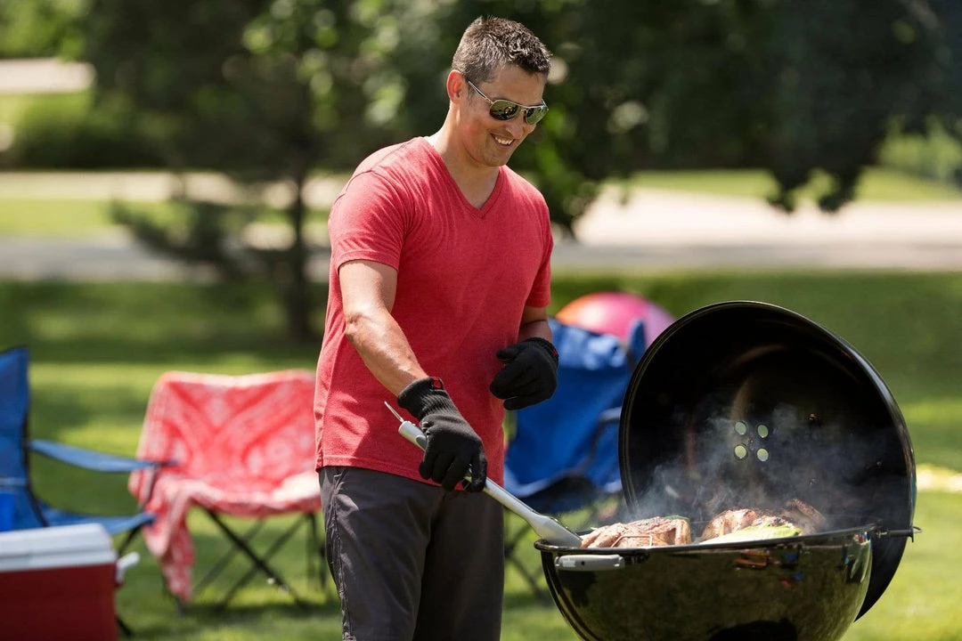 BBQs & Smokers Weber Original Kettle Premium 26" Charcoal Grill 10 BBQs & Smokers Weber Original Kettle Premium 26" Charcoal Grill