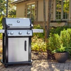 BBQs & Smokers Weber Spirit S-315 BBQ With Cast-Iron Cooking Grill Grates 31 BBQs & Smokers Weber Spirit S-315 BBQ With Cast-Iron Cooking Grill Grates