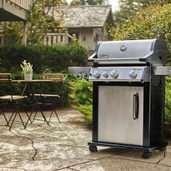 BBQs & Smokers Weber SPIRIT SP-335 With Side Burner & Sear Station 17 BBQs & Smokers Weber SPIRIT SP-335 With Side Burner & Sear Station